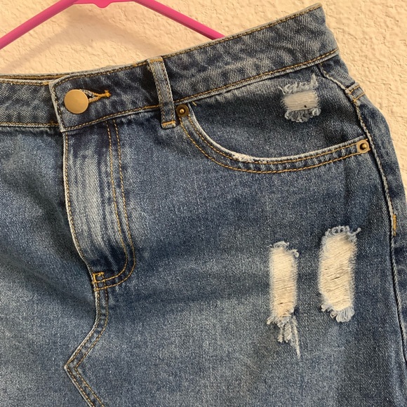 Raw Hem Denim Skirt - Picture 2 of 2